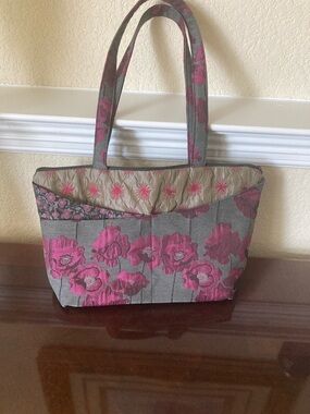 Maruca Jacquard Floral Double Handle Shoulder Tote Bag